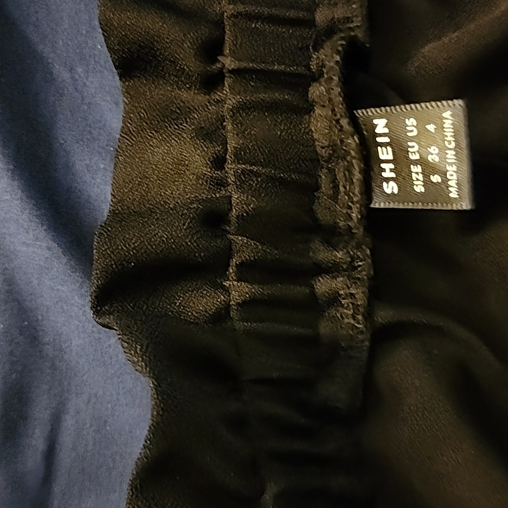 Shorts - Picture 4 of 4
